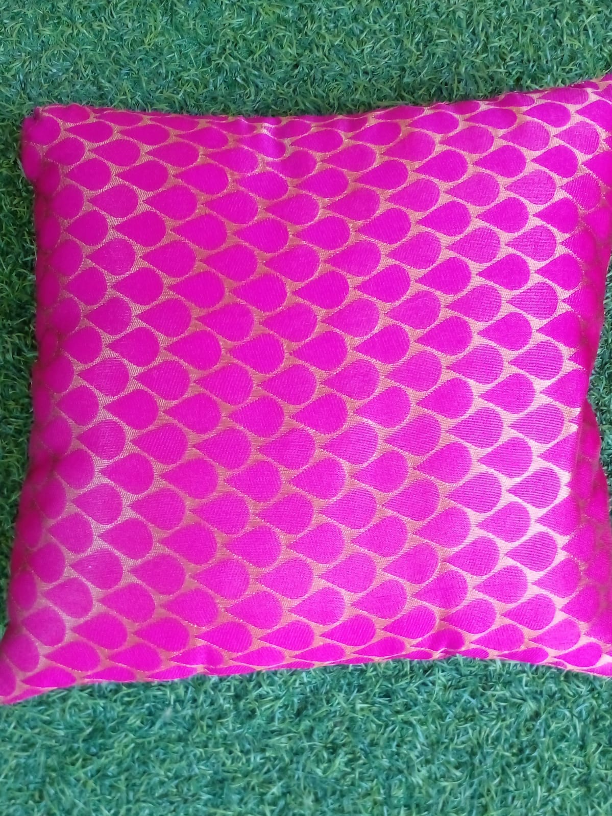 Mehendi Cushions Magenta & Gold Design HH