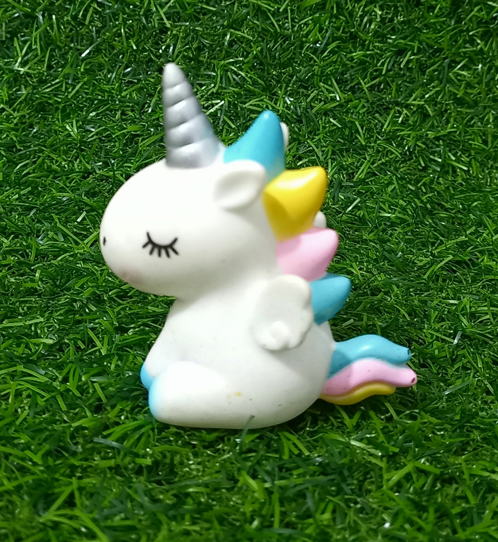 Colour unicorn topper