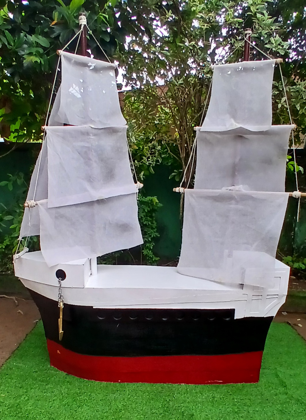Length : 76 Inches
Width : 24 Inches
Height : 34 Inches
