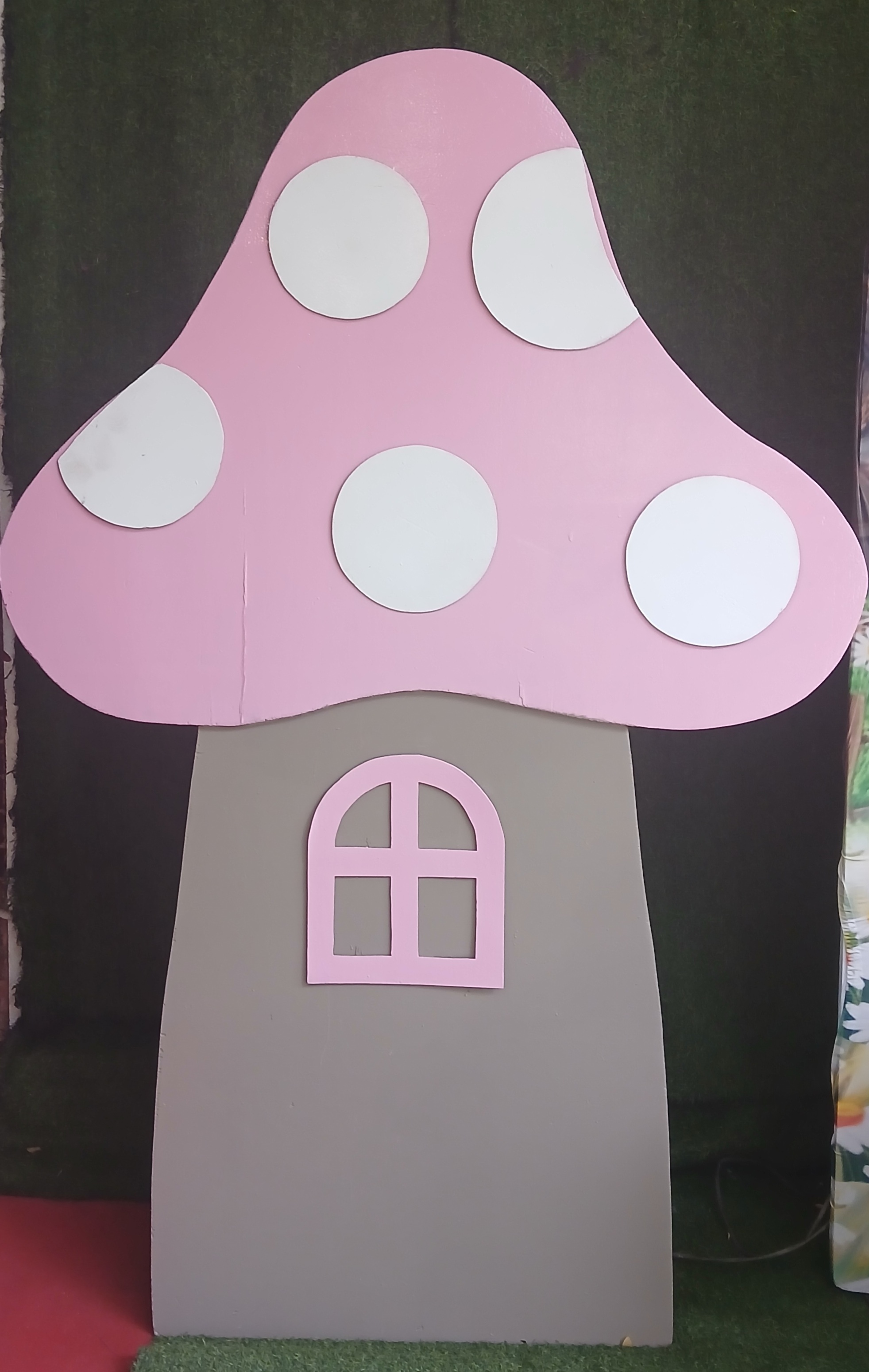 Height : 6.5 Feet
Width : 3 Feet