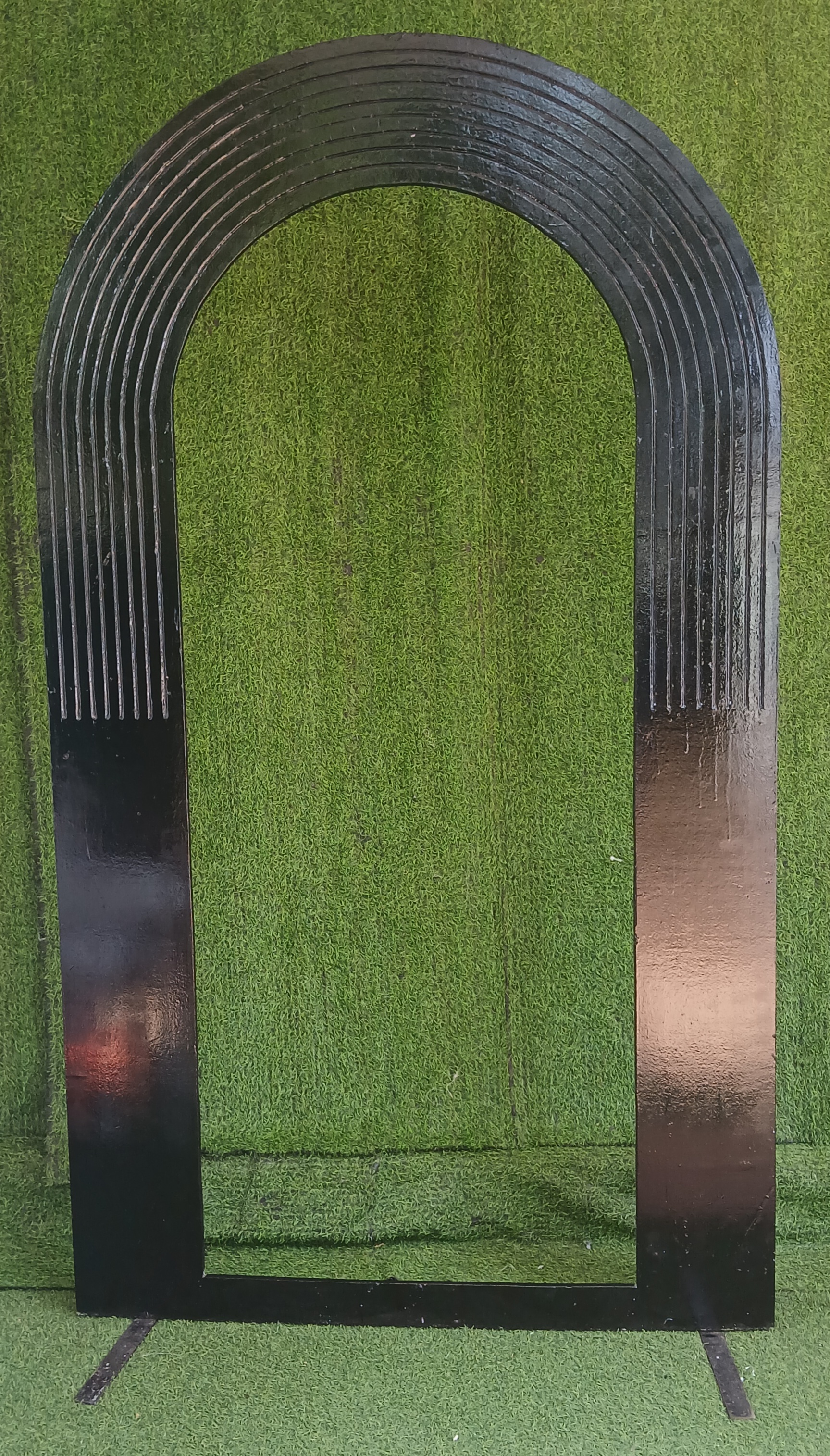 Full Height : 7 Feet
Full Width : 4 Feet
Inner Area Height : 6 Feet
Inner Area Width : 2.5 Feet