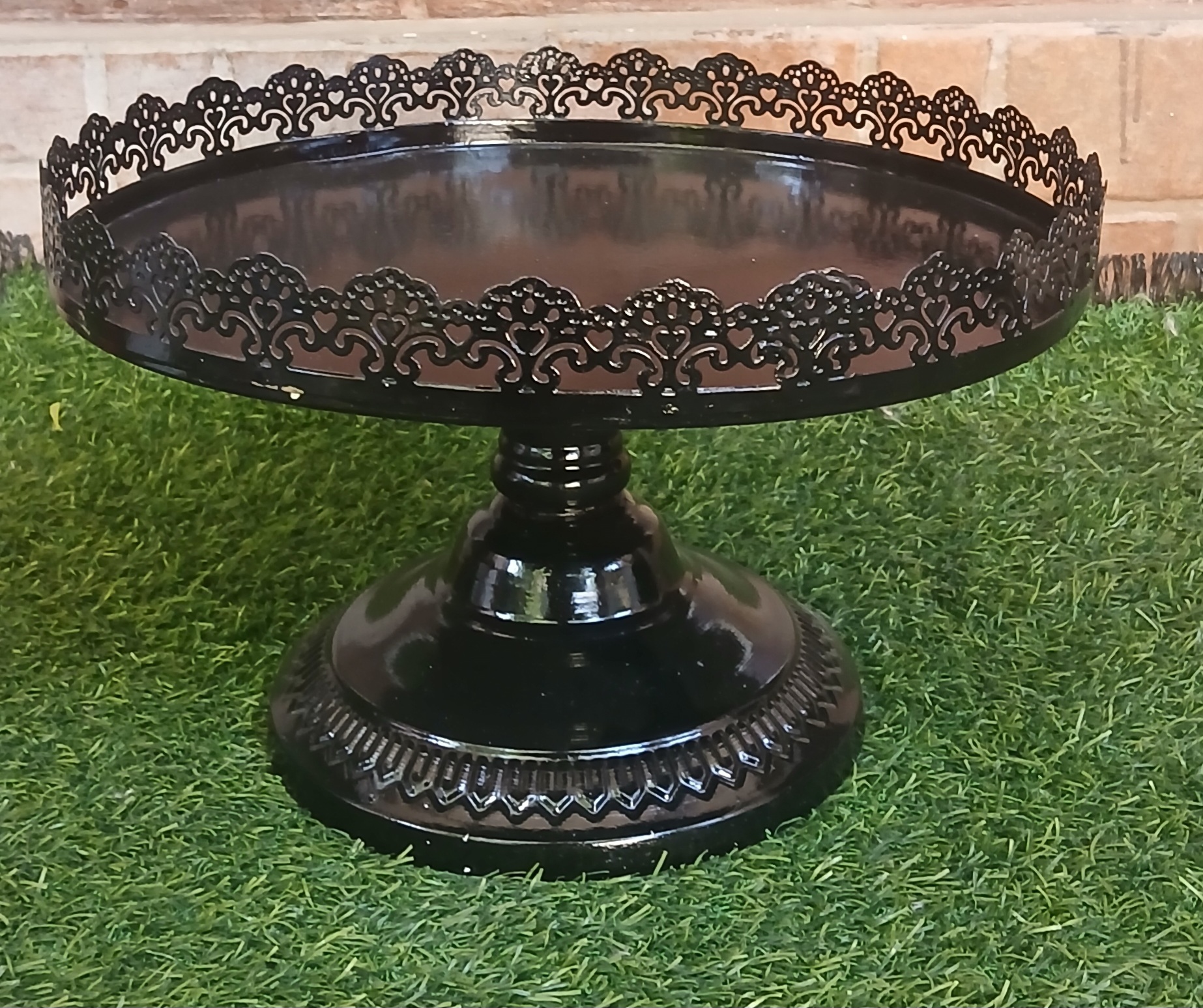 Height : 07 Inches
Diameter : 12 Inches