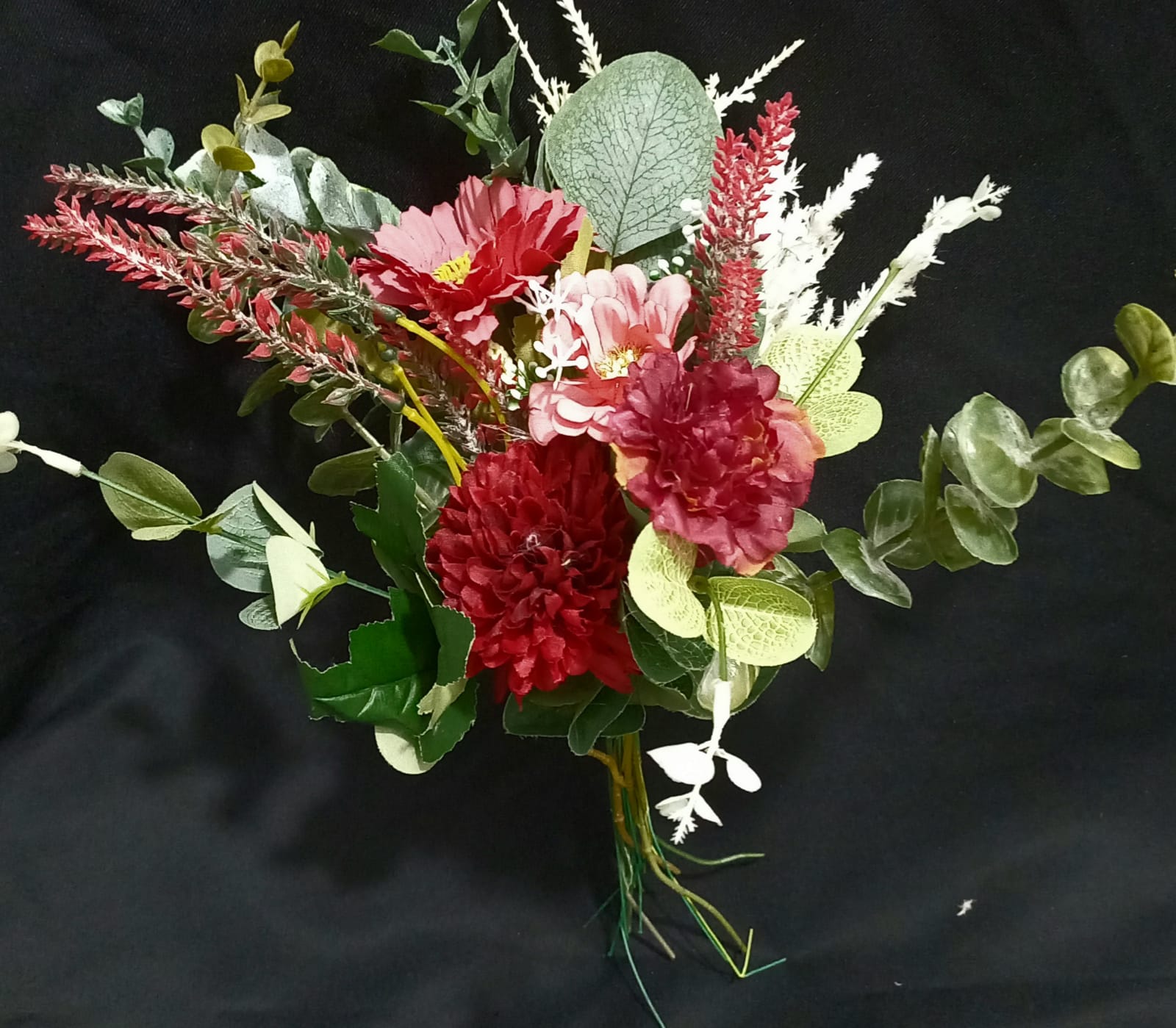 Dry flowers red