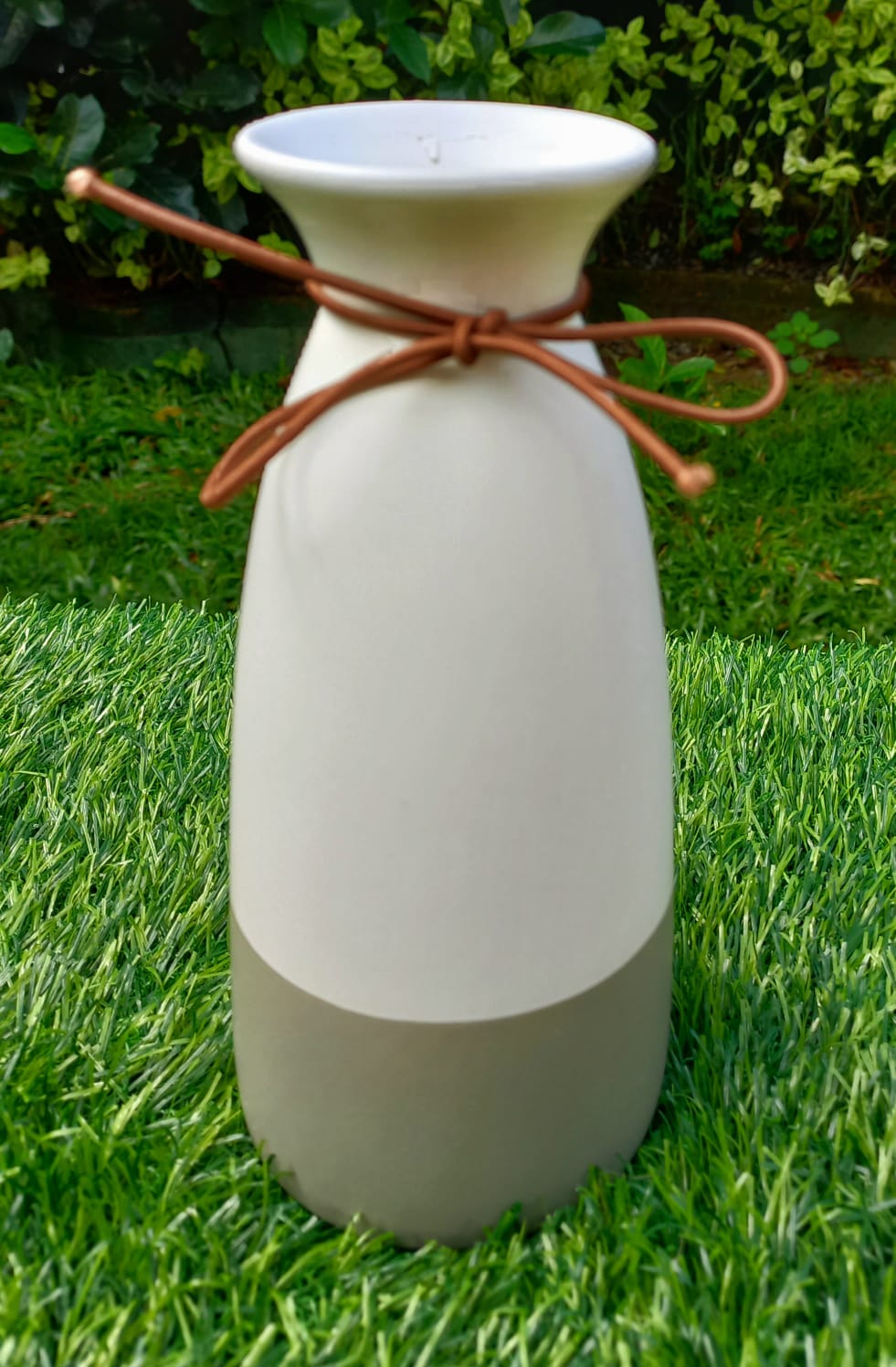 Ceramic wite grey mix vase only