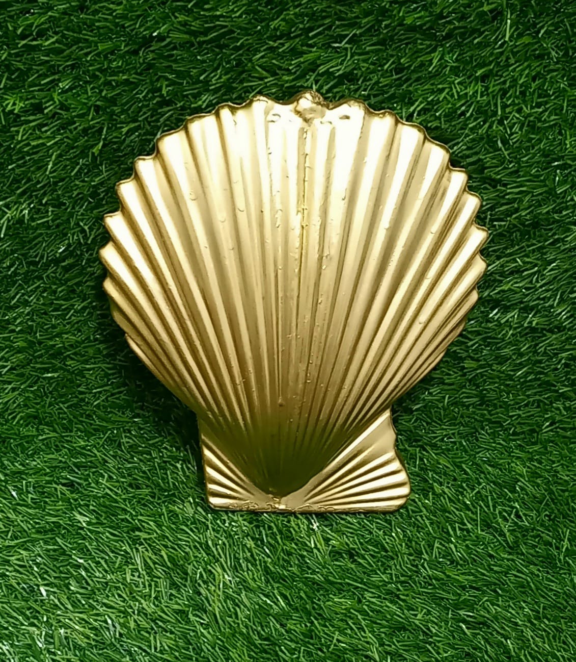 Hight 8" 
Width 7 1/2"