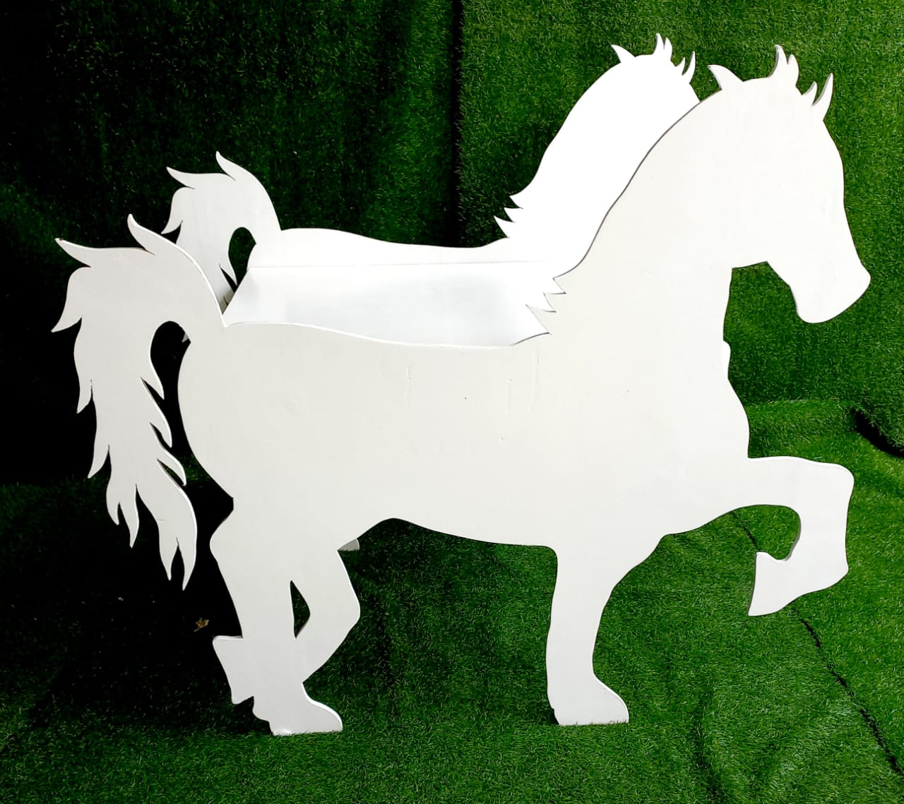 Horse table 
top 3 feet by 2.5 feet
Height 27 inches