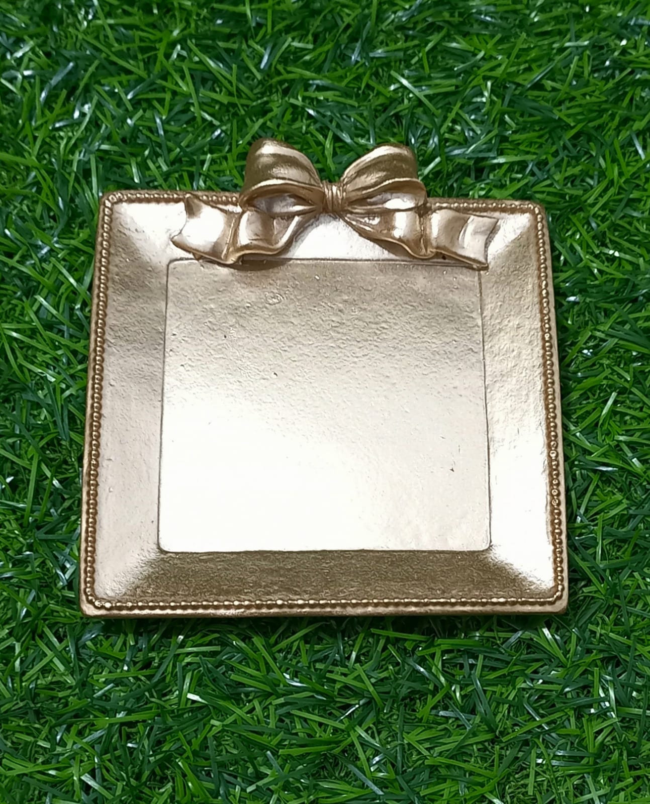 Gold square