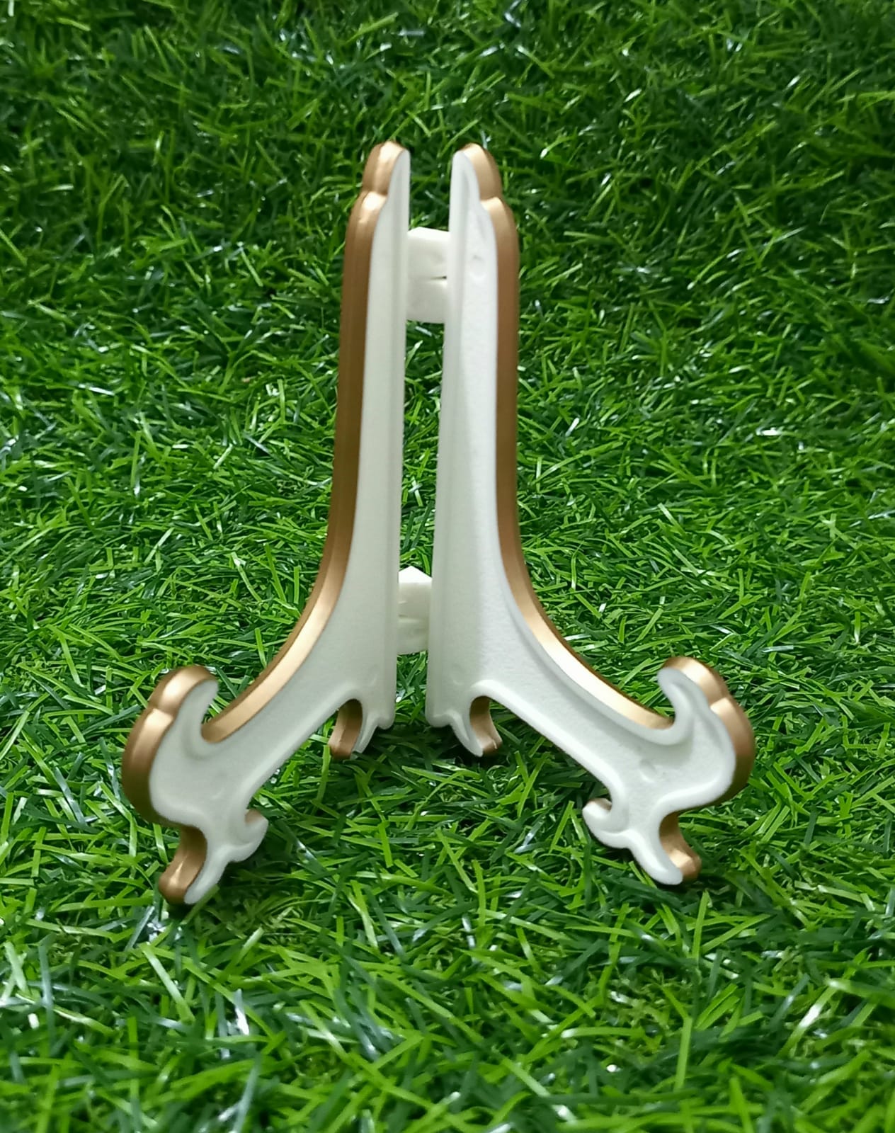 Gold white easel