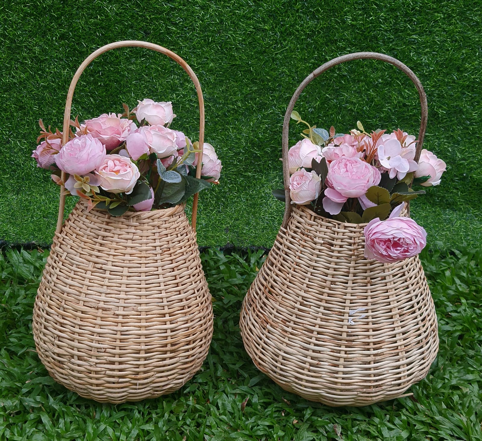Diameter : 5 Inches
Height : With Handle 18 Inches
                  Without Handle 9 Inches