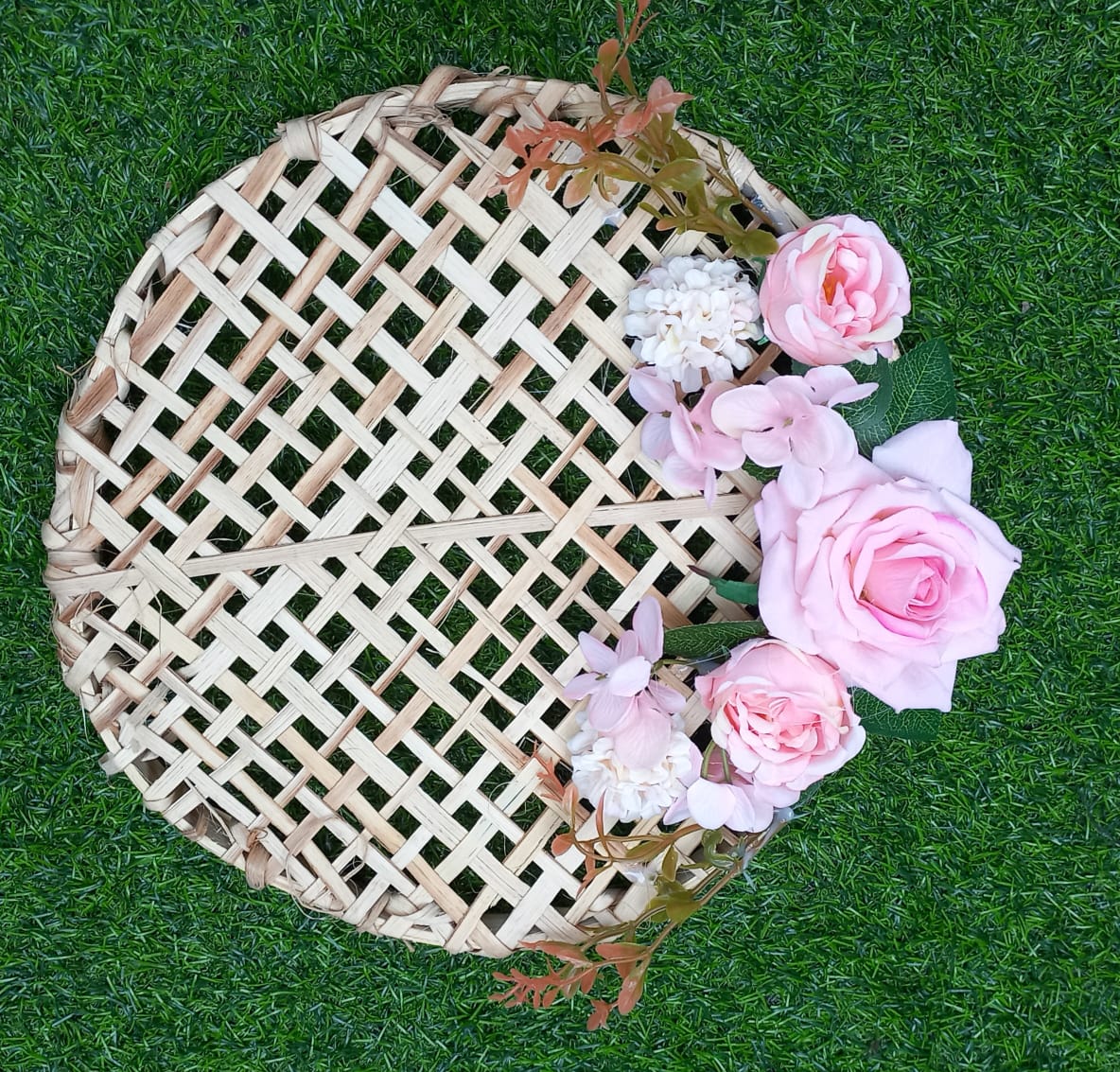Diameter : 12 Inches