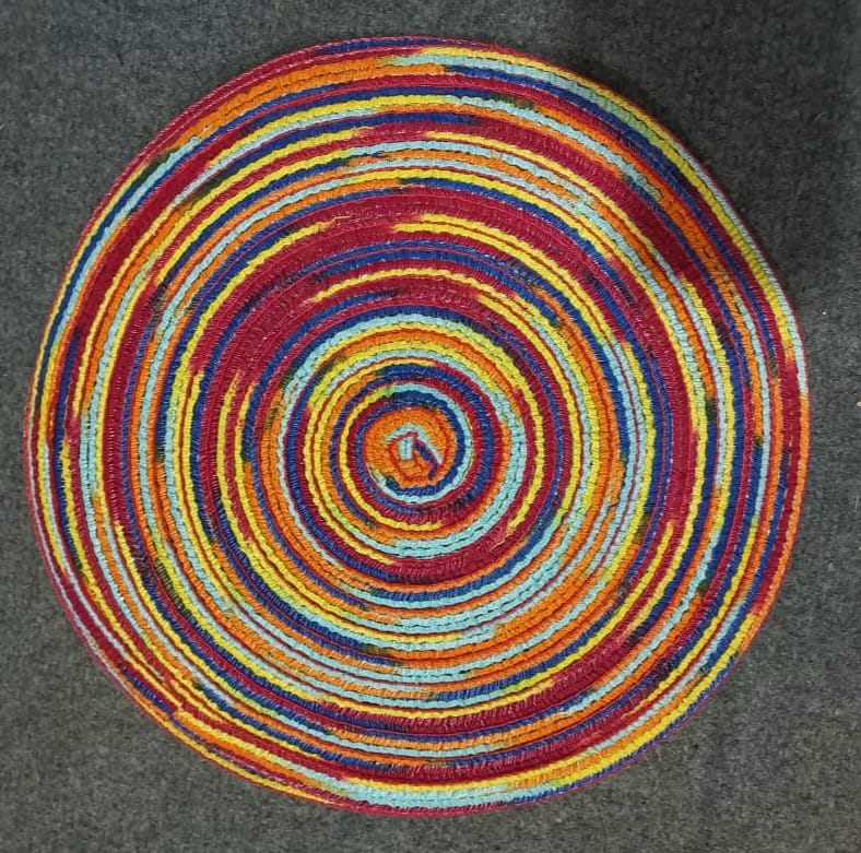 Diameter : 12 Inches