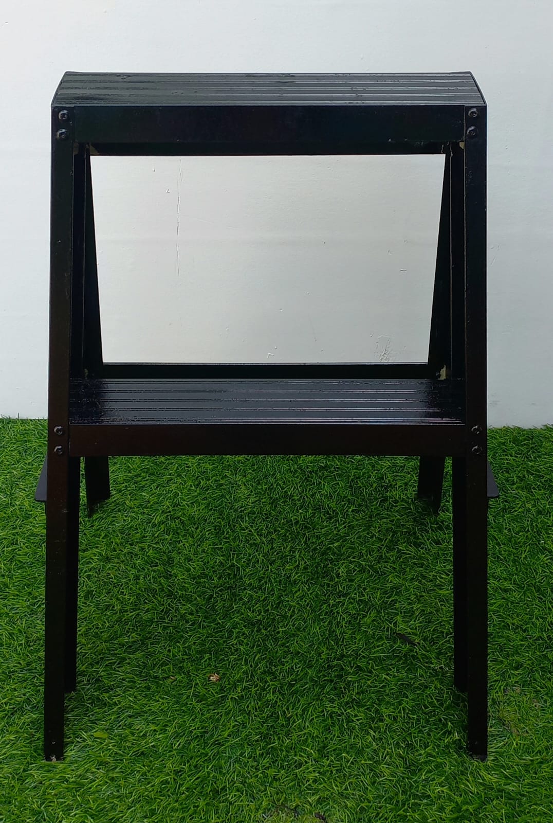 Black Ladder