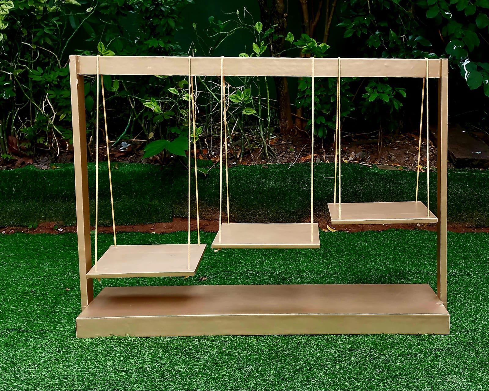 Full Height : 26 Inches
Full Width : 36 Inches
01 Rack Length : 10 Inches
                 Width : 8 Inches