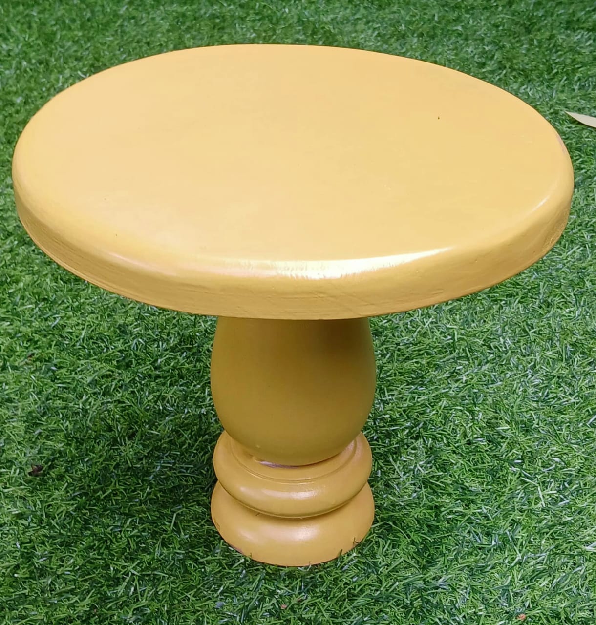 Diameter : 10 Inches
Height : 08 Inches
