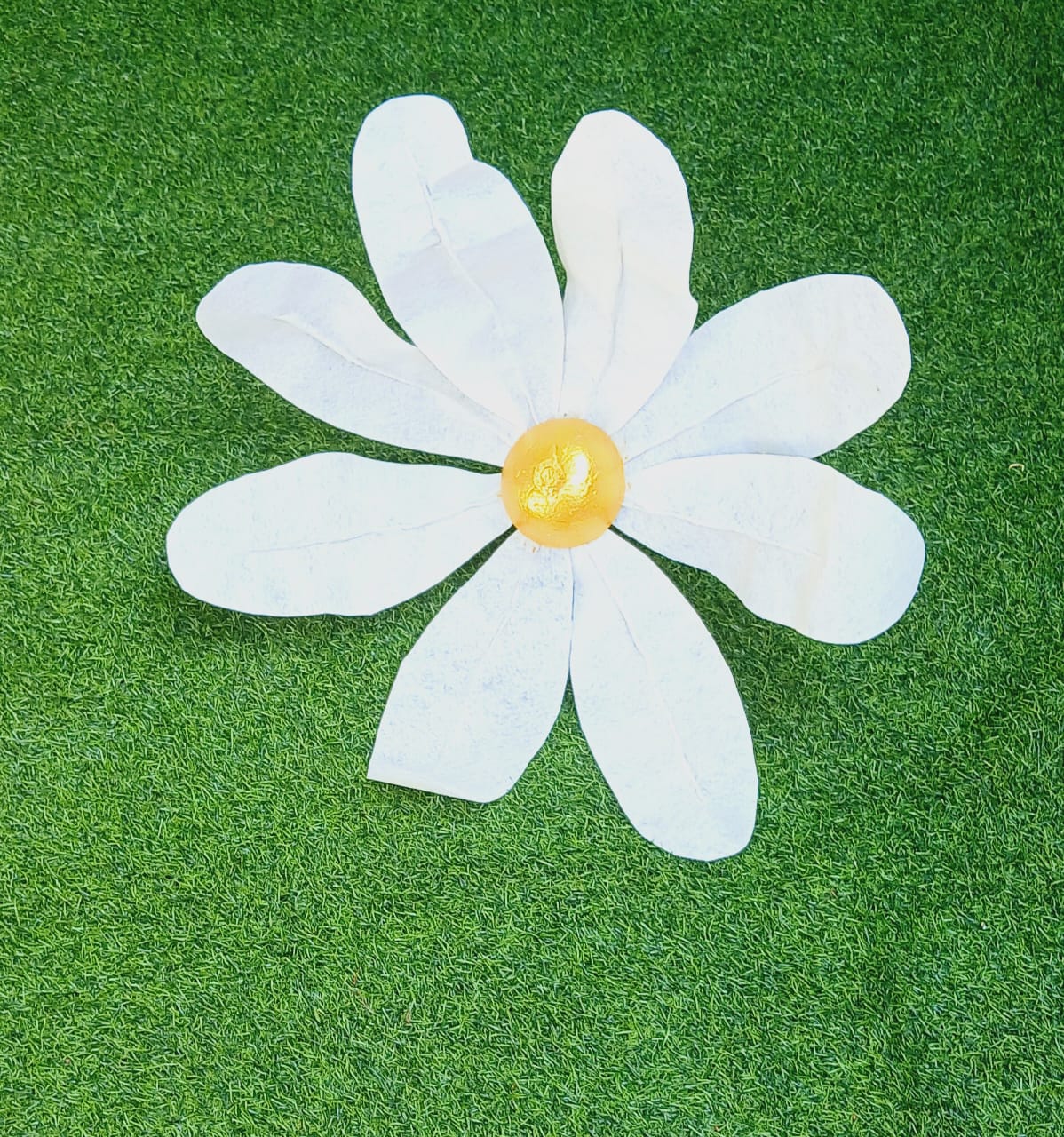 White Paper Flowers - Large ( WithOut Support )