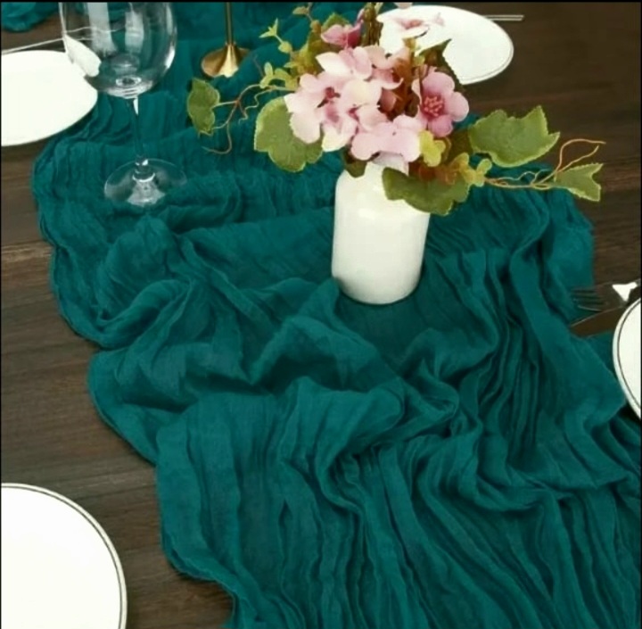Length : 300 CM
Width : 90 CM