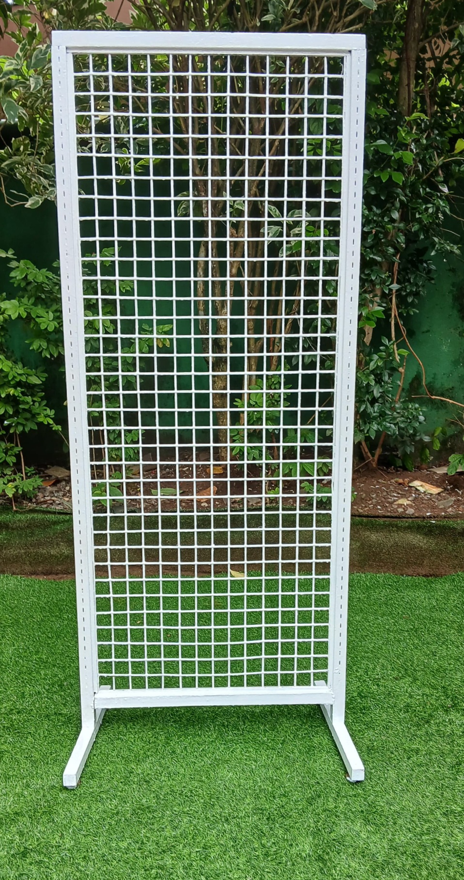 Rectangle
Width 2.5 feet
Height 5.5 feet