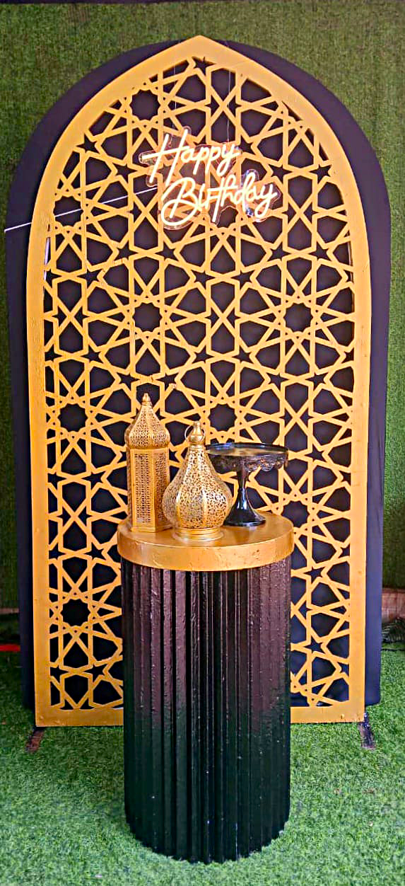 Arabic Theme SetUp / Arabic / Gold / Black / Lantern / Grass
