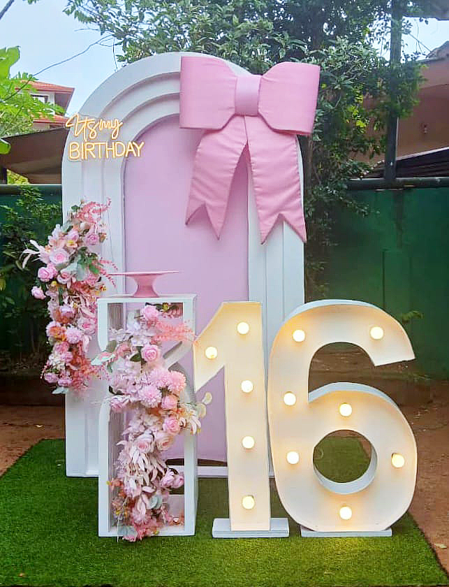 Bow Theme SetUp / Floral / White / Pink