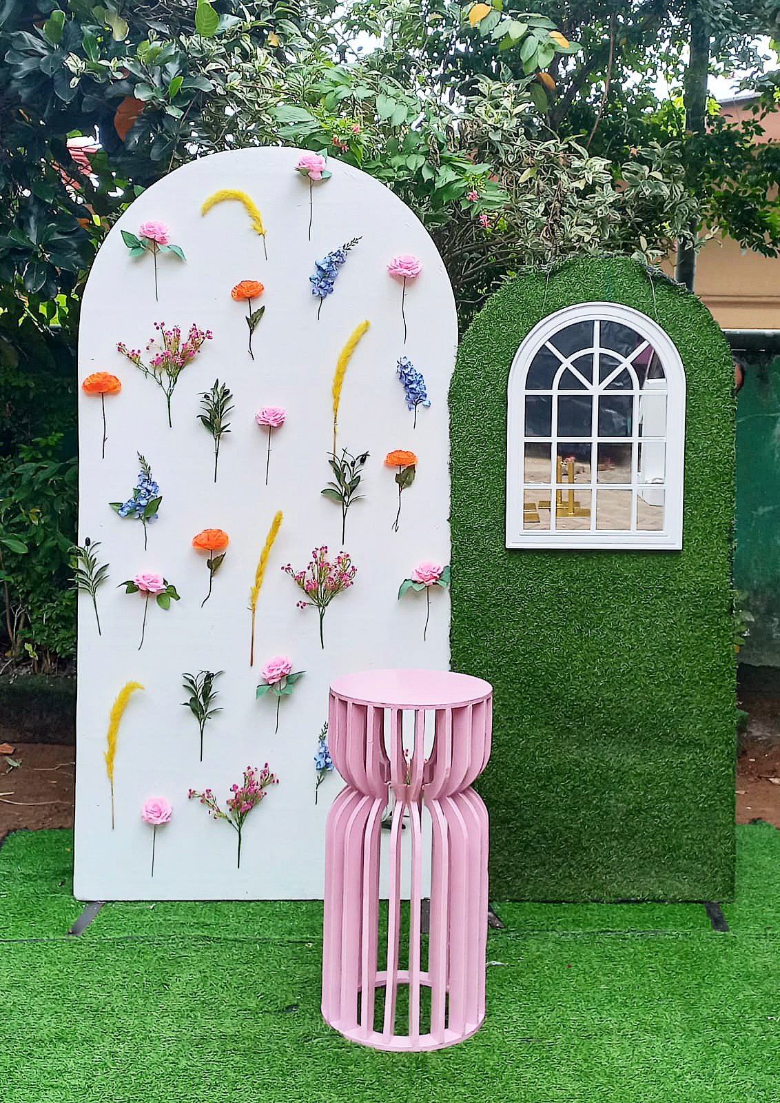 Floral Theme SetUp / Flower / Grass / Green