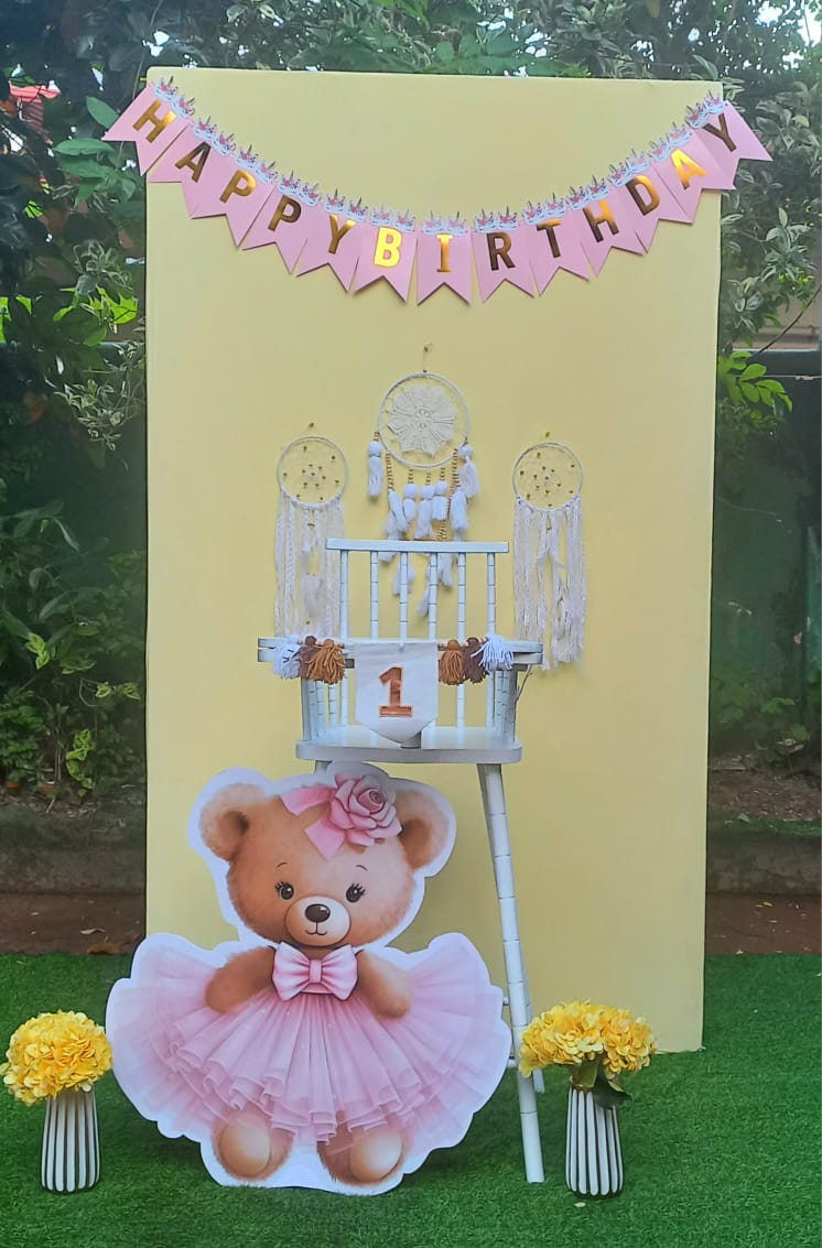 PhotoShoot Theme SetUp / Pastal Yellow / Teddy / 01ST / One