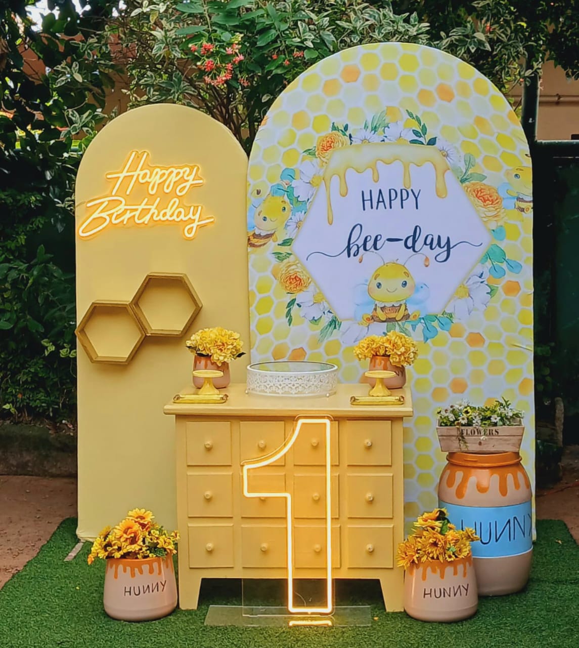 Bee Theme SetUp 01 / Yellow / White