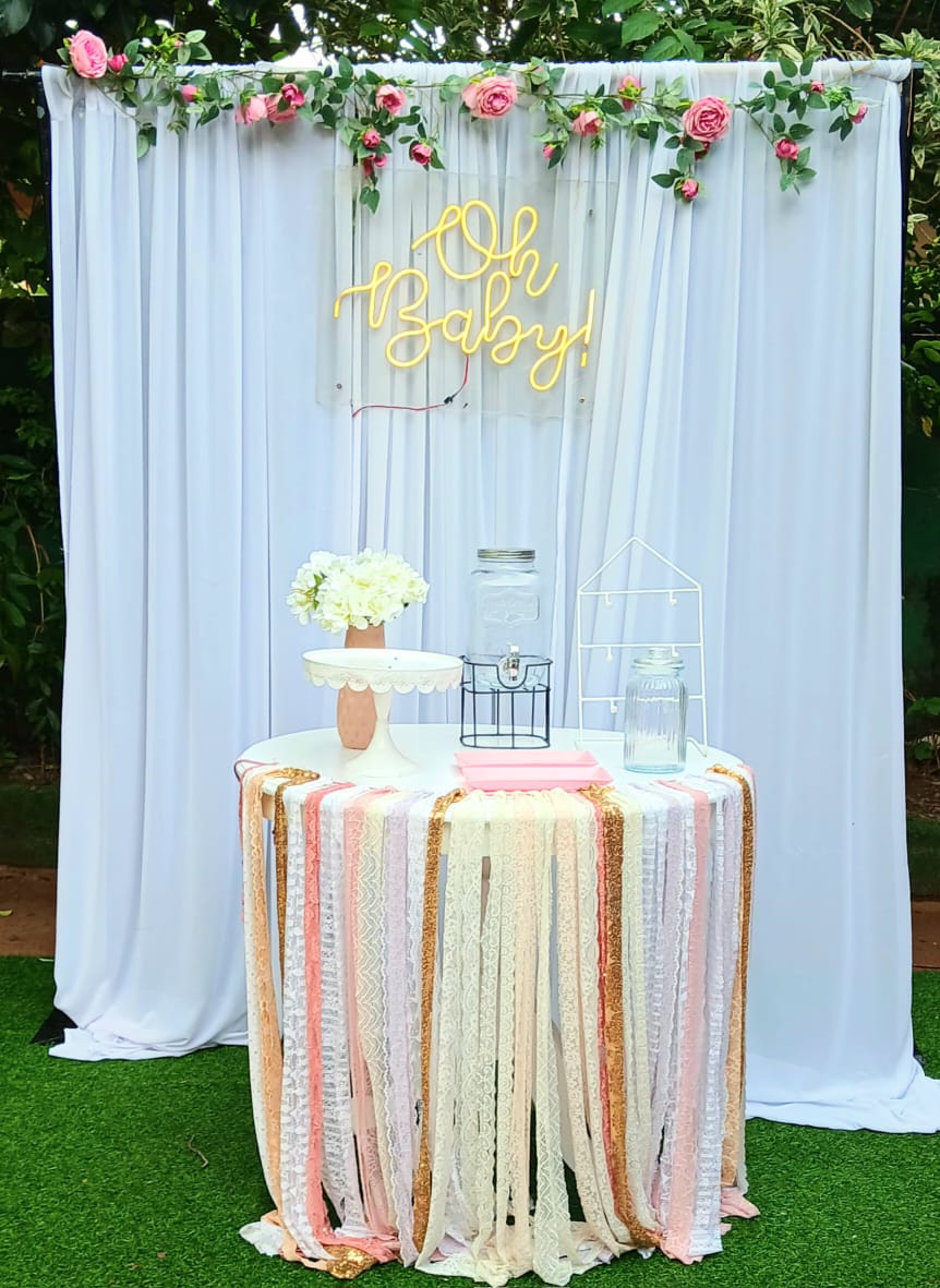 Baby Shower SetUp / White / Flower / Pink
