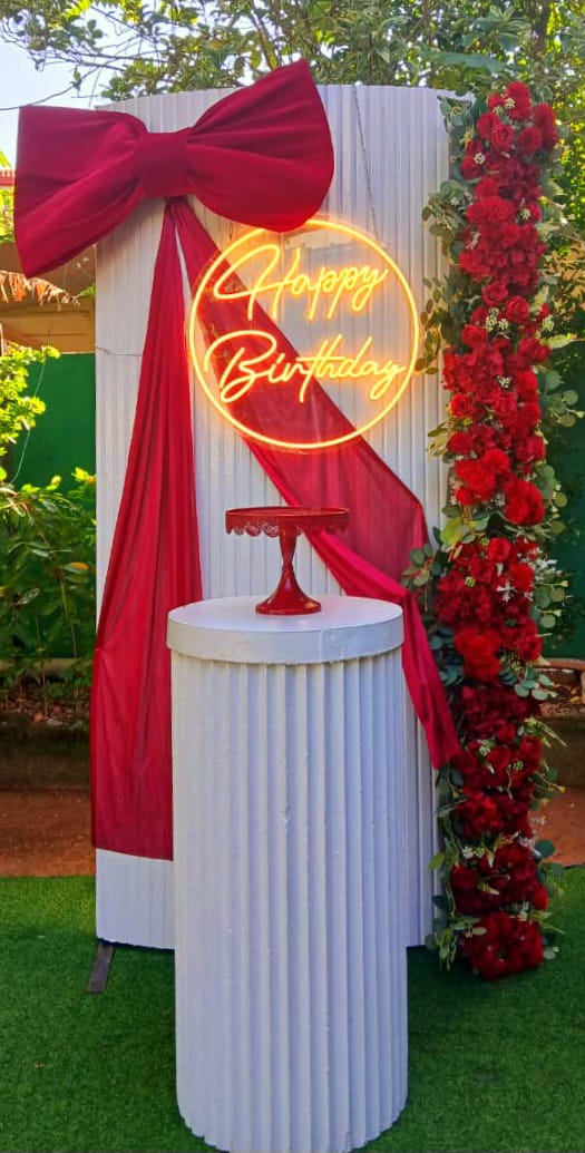 Bow Theme SetUp / Red / White / Bow