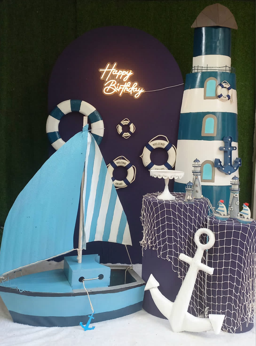 Nautical Theme SetUp / White / Dark Blue / Boat