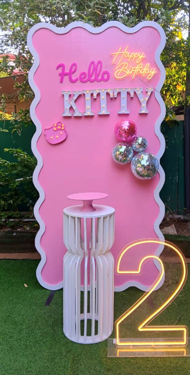 Hello Kitty SetUp / Pink / White / Disco