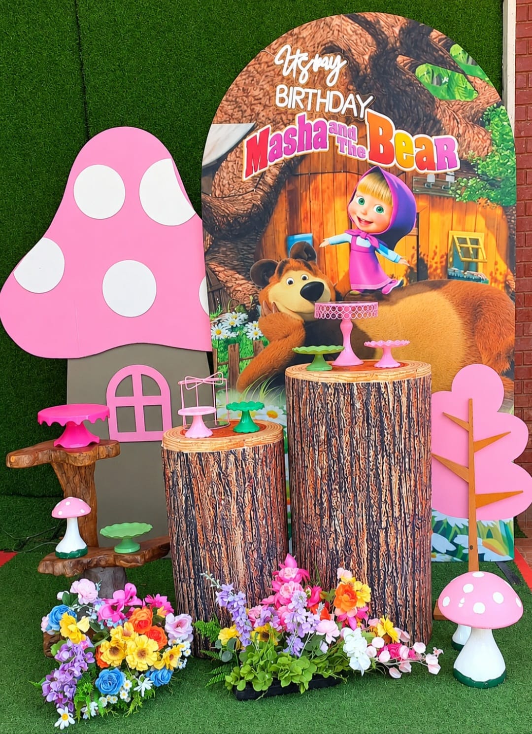 Masha & Bear Theme SetUp / Pink / White / Brown