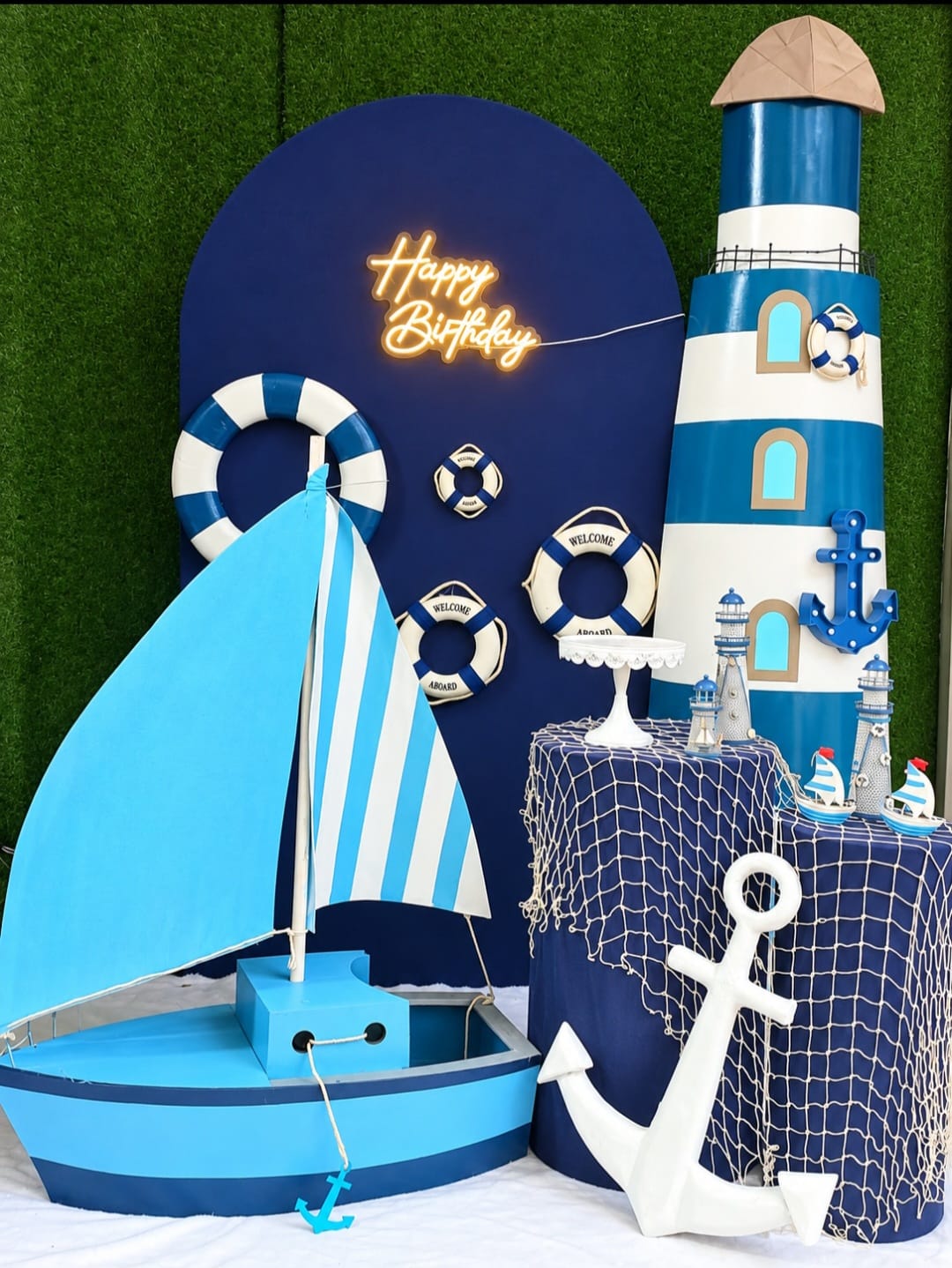 Nautical Theme SetUp / White / Dark Blue / Boat