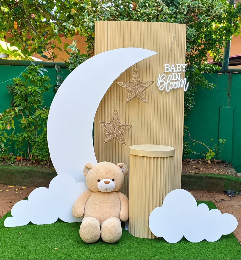 OH Baby SetUp / Baby In Bloom / Off White / White / Gender Reveal