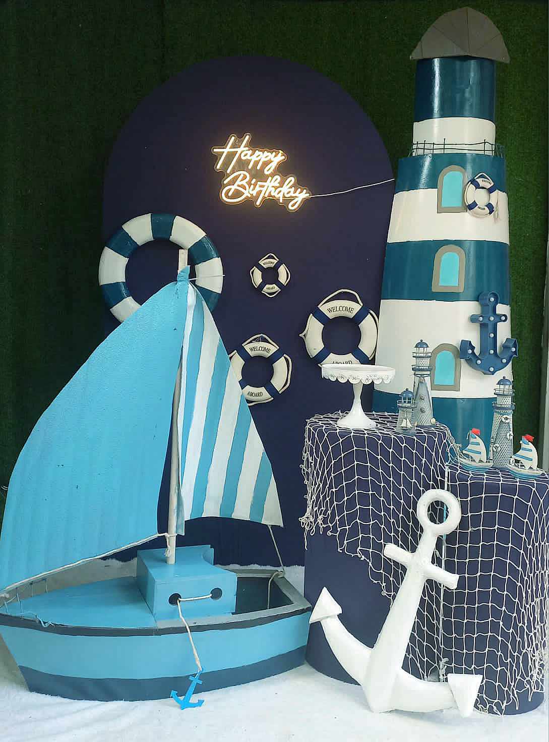 Nautical Theme SetUp / White / Dark Blue / Boat