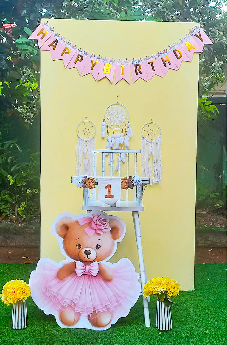 PhotoShoot Theme SetUp / Pastal Yellow / Teddy / 01ST / One