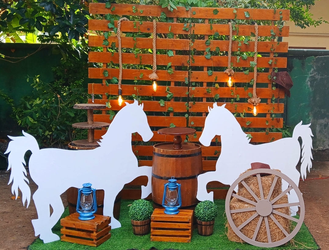 Common Theme SetUp / Pallet / Brown / Horse / White